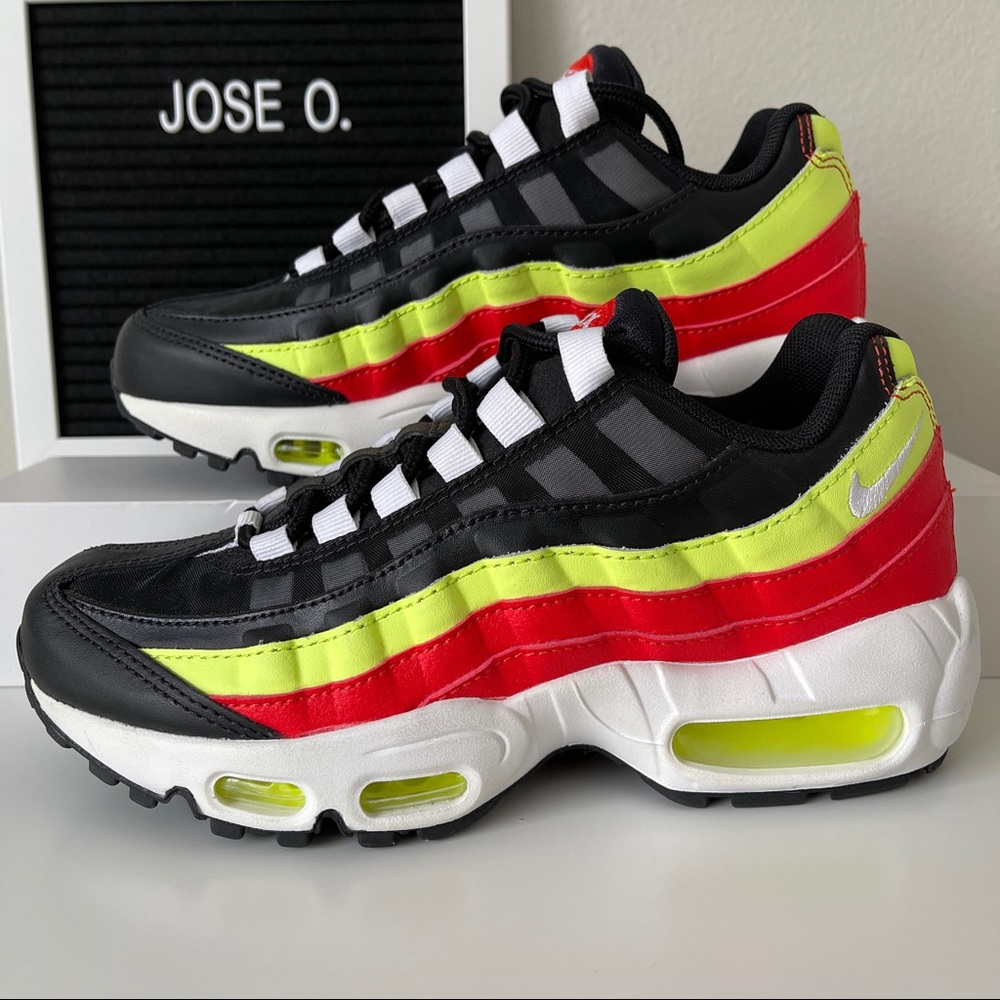 NIKE AIR MAX 95 NEON RED WOMENS SHOES SIZE 5.5 BLA